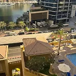 Marina View Executive Apartment , 3 Mins Jbr Beach Walk